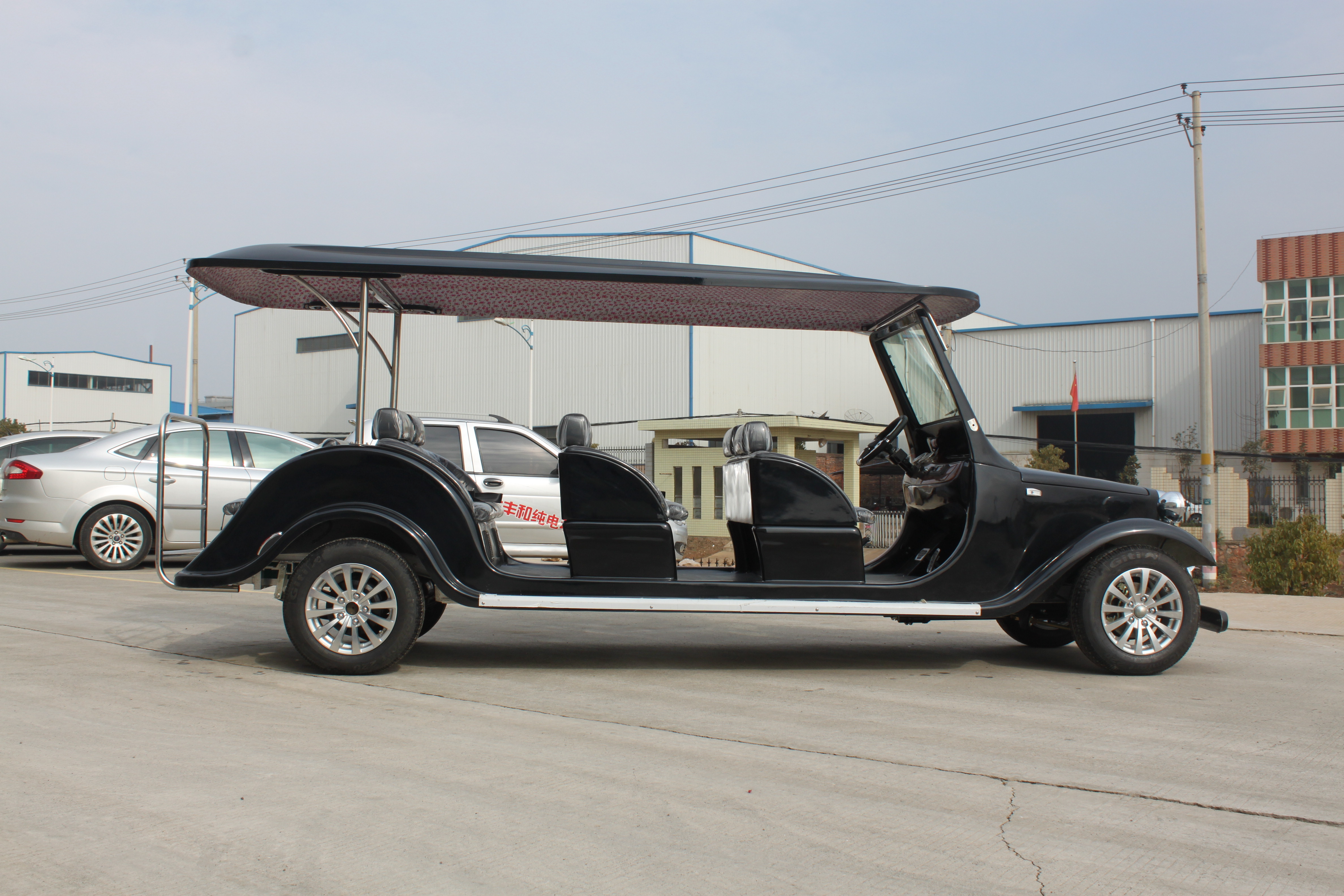 經典款8座午夜影院网站老爺車