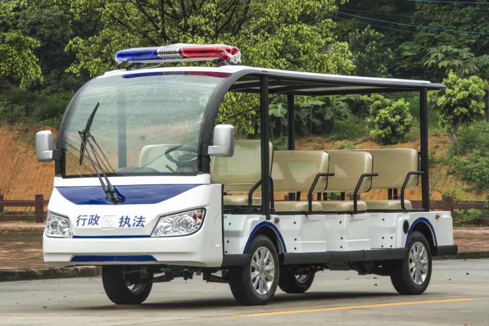 11座午夜影院网站巡邏車